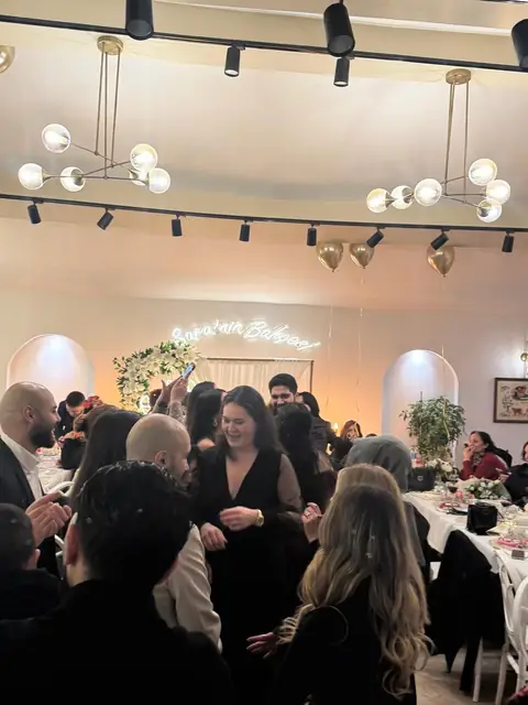 Kalabalık kutlama
